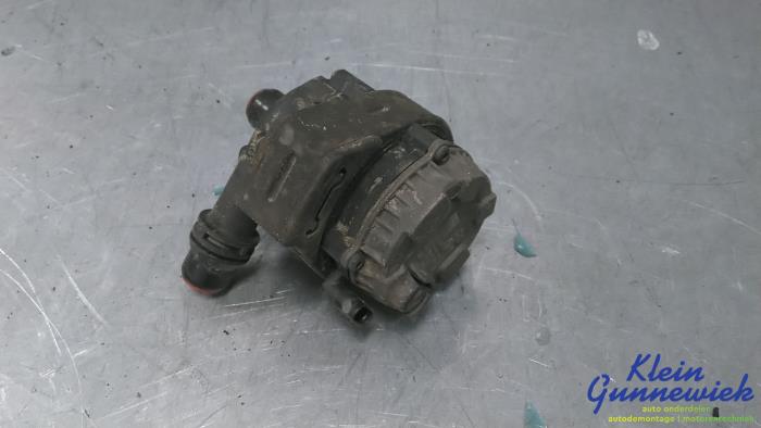 Begagnade Vattenpump BMW 5-Serie Pris € 47,00 Marginaltabell erbjuds av Klein Gunnewiek Autodemontage & Motorentechniek