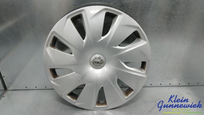 Używane Kolpak Opel Astra Cena € 21,00 Procedura marży oferowane przez Klein Gunnewiek Autodemontage & Motorentechniek