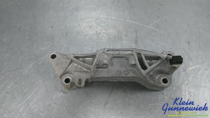 Used Engine mount Opel Corsa Price € 20,00 Margin scheme offered by Klein Gunnewiek Autodemontage & Motorentechniek