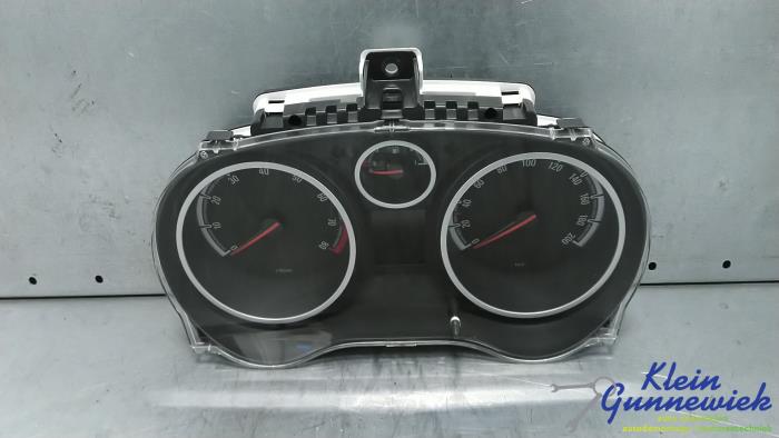 Begagnade Instrumentpanel Opel Corsa Pris € 50,00 Marginaltabell erbjuds av Klein Gunnewiek Autodemontage & Motorentechniek