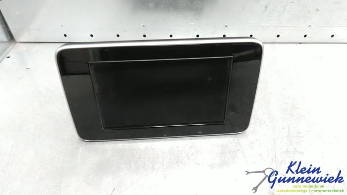 Begagnade Innerdisplay Mercedes GLC-Klasse Pris € 50,00 Marginaltabell erbjuds av Klein Gunnewiek Autodemontage & Motorentechniek