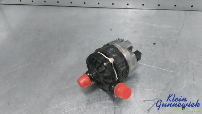 Begagnade Vattenpump BMW 5-Serie Pris € 100,00 Marginaltabell erbjuds av Klein Gunnewiek Autodemontage & Motorentechniek