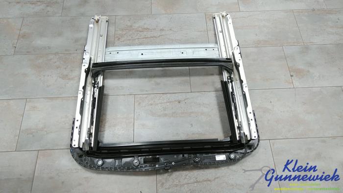 Support De Toit Ouvrant Mercedes W126 W463 - Pièce Compatible A1267801512
