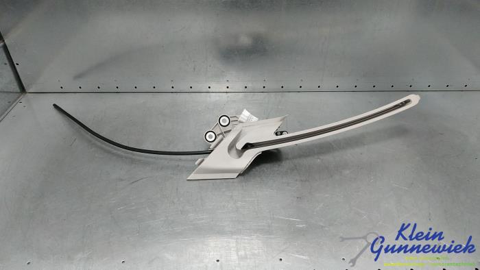 Używane Rózne Mercedes C-Klasse Cena € 50,00 Procedura marży oferowane przez Klein Gunnewiek Autodemontage & Motorentechniek