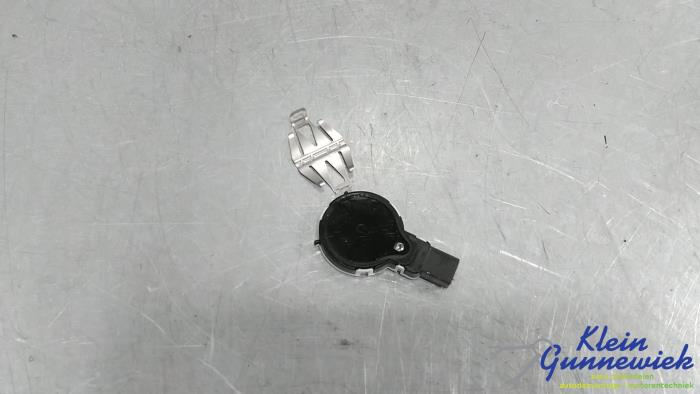 Begagnade Regnsensor Ford Focus Pris € 20,00 Marginaltabell erbjuds av Klein Gunnewiek Autodemontage & Motorentechniek