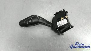 Usagé Commutateur feu clignotant Ford Focus Prix € 30,00 Règlement à la marge proposé par Klein Gunnewiek Autodemontage & Motorentechniek