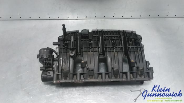 Używane Kolektor dolotowy Volkswagen Polo Cena € 140,00 Procedura marży oferowane przez Klein Gunnewiek Autodemontage & Motorentechniek
