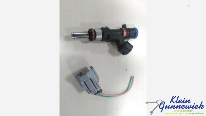 Begagnade Insprutare (bensin) Renault Captur Pris € 20,00 Marginaltabell erbjuds av Klein Gunnewiek Autodemontage & Motorentechniek