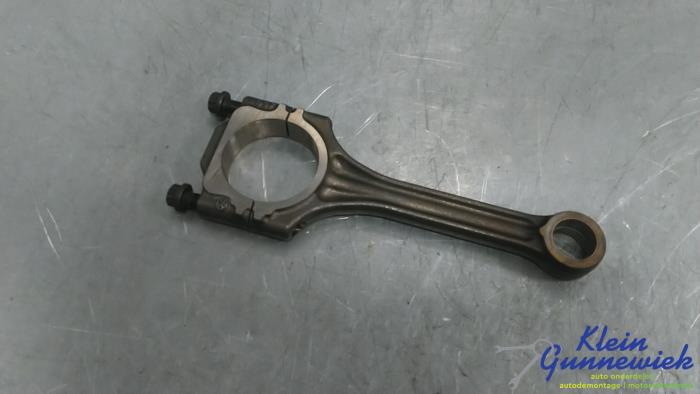 Revisado Biela Volkswagen Touran Precio € 72,60 IVA incluido ofrecido por Klein Gunnewiek Autodemontage & Motorentechniek