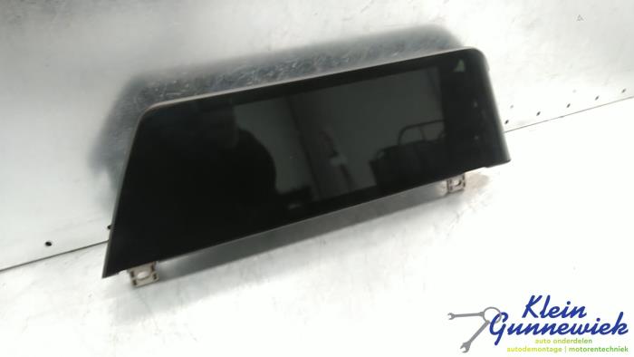 Begagnade Innerdisplay BMW 3-Serie Pris € 101,00 Marginaltabell erbjuds av Klein Gunnewiek Autodemontage & Motorentechniek