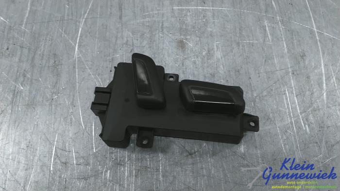 Używane Przelacznik Cupra Formentor Cena € 44,00 Procedura marży oferowane przez Klein Gunnewiek Autodemontage & Motorentechniek
