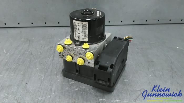 Usagé Bloc ABS Ford Fiesta Prix € 79,00 Règlement à la marge proposé par Klein Gunnewiek Autodemontage & Motorentechniek