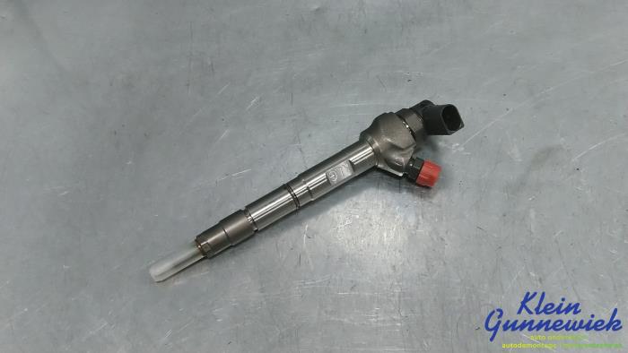 Używane Wtryskiwacz (Diesel) Volkswagen Passat Cena € 30,00 Procedura marży oferowane przez Klein Gunnewiek Autodemontage & Motorentechniek