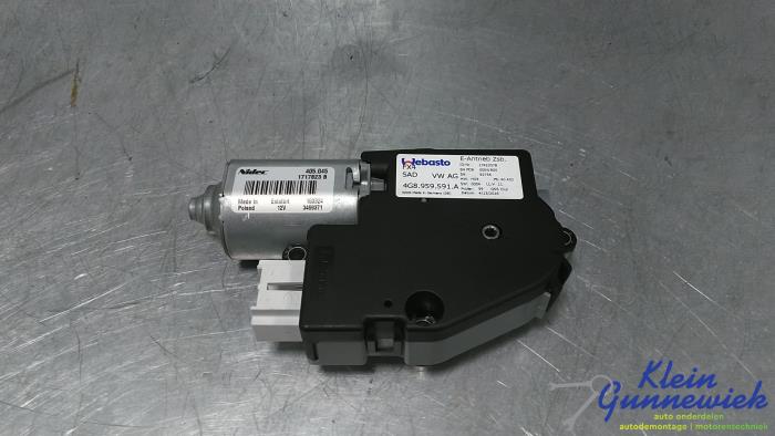 Używane Silnik szyberdachu Audi A6 Cena € 57,00 Procedura marży oferowane przez Klein Gunnewiek Autodemontage & Motorentechniek