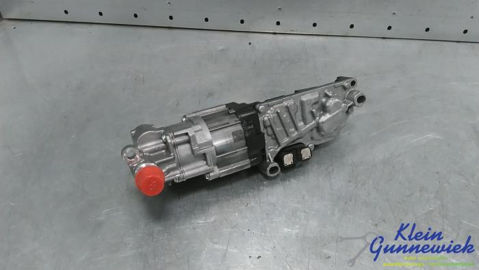 Używane Pompa oleju BMW 3-Serie Cena € 195,00 Procedura marży oferowane przez Klein Gunnewiek Autodemontage & Motorentechniek