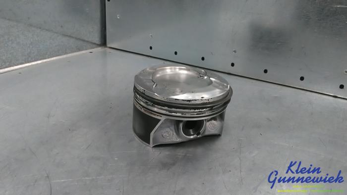 Usados Pistón Mercedes GLE Precio € 67,00 Norma de margen ofrecido por Klein Gunnewiek Autodemontage & Motorentechniek