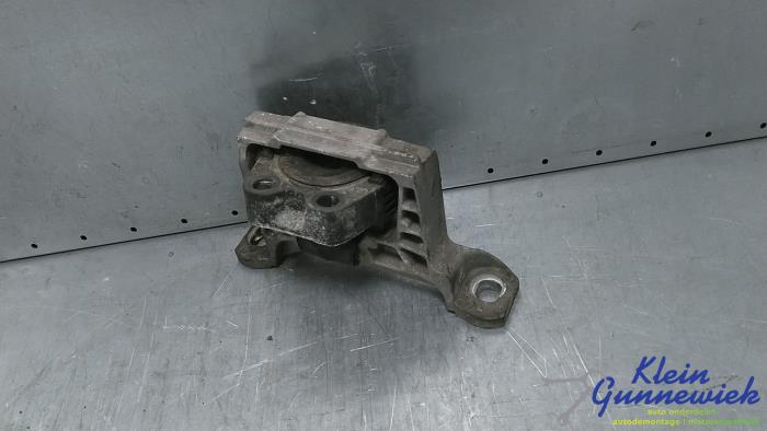 Used Engine mount Ford Transit Connect Price € 20,00 Margin scheme offered by Klein Gunnewiek Autodemontage & Motorentechniek