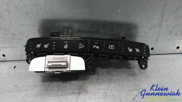 Używane Przelacznik Hyundai Tucson Cena € 125,00 Procedura marży oferowane przez Klein Gunnewiek Autodemontage & Motorentechniek