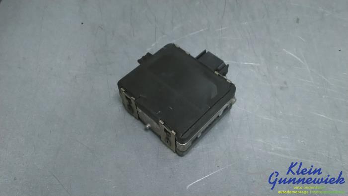 Używane Czujnik Side Assist Volkswagen Touran Cena € 146,00 Procedura marży oferowane przez Klein Gunnewiek Autodemontage & Motorentechniek