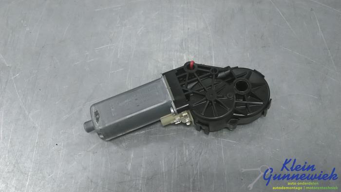 Używane Silnik dachu cabrio Mini Mini Cena € 225,00 Procedura marży oferowane przez Klein Gunnewiek Autodemontage & Motorentechniek