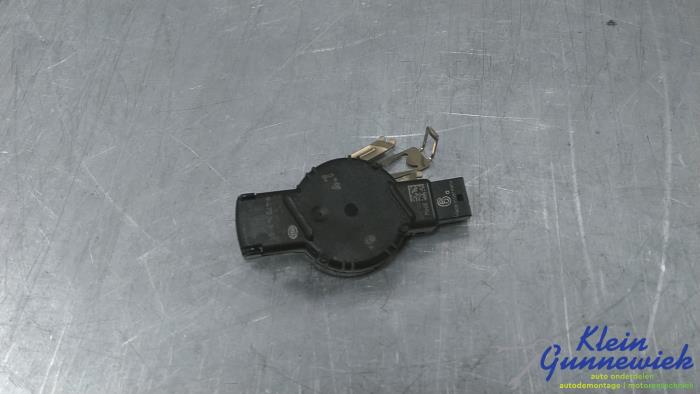 Begagnade Regnsensor Mini Mini Pris € 45,00 Marginaltabell erbjuds av Klein Gunnewiek Autodemontage & Motorentechniek