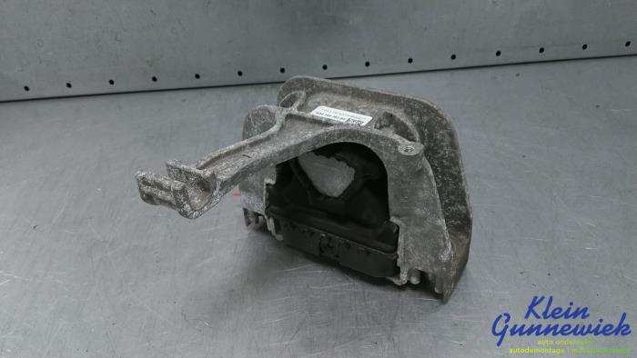Used Engine mount Volkswagen Tiguan Price € 45,00 Margin scheme offered by Klein Gunnewiek Autodemontage & Motorentechniek