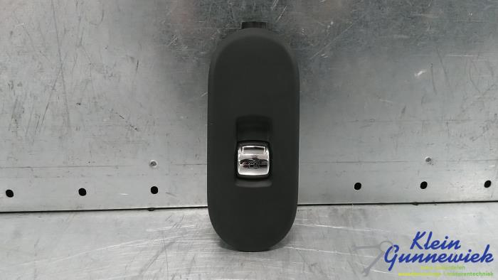 Usados Interruptor de ventanilla eléctrica Mini Mini Precio € 9,50 Norma de margen ofrecido por Klein Gunnewiek Autodemontage & Motorentechniek