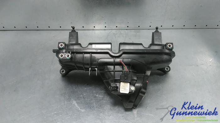 Używane Kolektor dolotowy Hyundai Tucson Cena € 117,00 Procedura marży oferowane przez Klein Gunnewiek Autodemontage & Motorentechniek