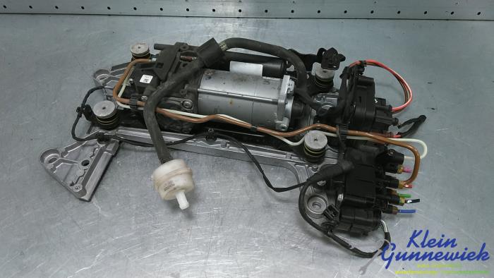 Begagnade Kompressor Porsche Panamera Pris € 732,00 Marginaltabell erbjuds av Klein Gunnewiek Autodemontage & Motorentechniek