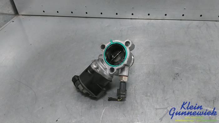 Używane Zawór EGR Mercedes E-Klasse Cena € 75,00 Procedura marży oferowane przez Klein Gunnewiek Autodemontage & Motorentechniek