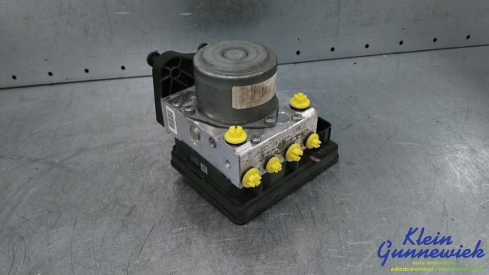 Begagnade ABS-pump Mercedes E-Klasse Pris € 325,00 Marginaltabell erbjuds av Klein Gunnewiek Autodemontage & Motorentechniek
