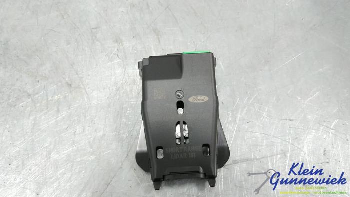 Begagnade Farthållarsensor Ford Focus Pris € 30,00 Marginaltabell erbjuds av Klein Gunnewiek Autodemontage & Motorentechniek