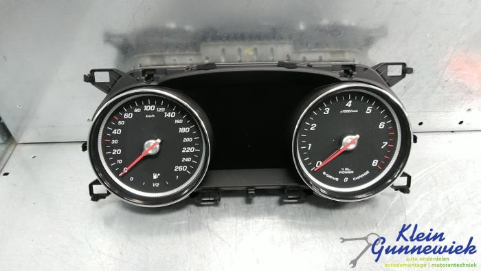 Begagnade Instrumentpanel Mercedes E-Klasse Pris € 395,00 Marginaltabell erbjuds av Klein Gunnewiek Autodemontage & Motorentechniek