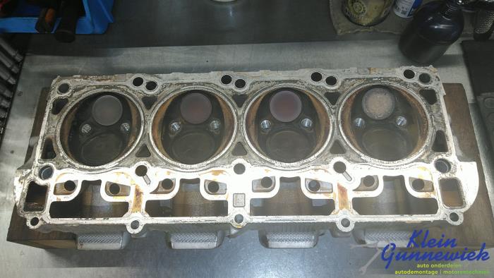 Begagnade Topplock Jeep Grand Cherokee Pris € 427,00 Marginaltabell erbjuds av Klein Gunnewiek Autodemontage & Motorentechniek
