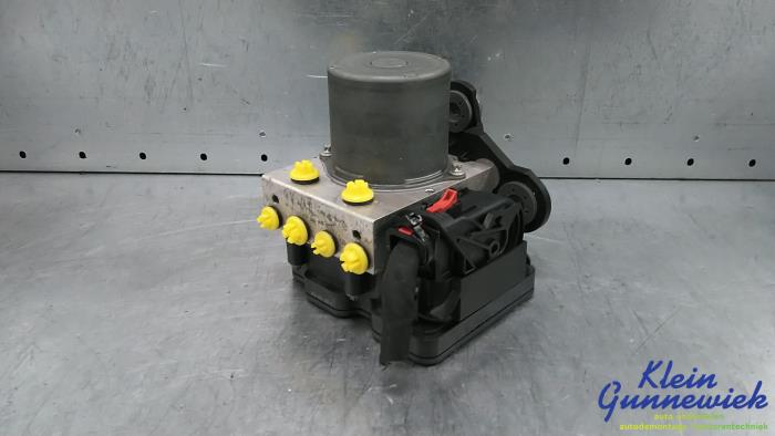 Used ABS pump Volkswagen Polo Price € 68,00 Margin scheme offered by Klein Gunnewiek Autodemontage & Motorentechniek