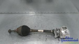 Usados Eje de transmisión izquierda delante Volkswagen Passat Precio € 125,00 Norma de margen ofrecido por Klein Gunnewiek Autodemontage & Motorentechniek