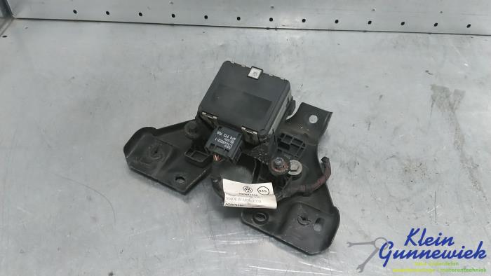 Begagnade Farthållarsensor Volkswagen Passat Pris € 214,00 Marginaltabell erbjuds av Klein Gunnewiek Autodemontage & Motorentechniek