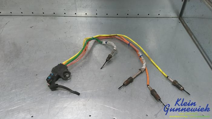 Usagé Sensor température d’échappement Renault Megane Prix € 71,00 Règlement à la marge proposé par Klein Gunnewiek Autodemontage & Motorentechniek