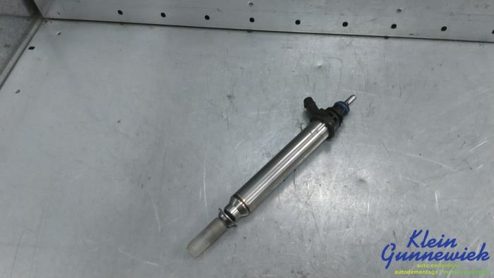 Usagé Injecteur (injection essence) Mercedes C-Klasse Prix € 35,00 Règlement à la marge proposé par Klein Gunnewiek Autodemontage & Motorentechniek