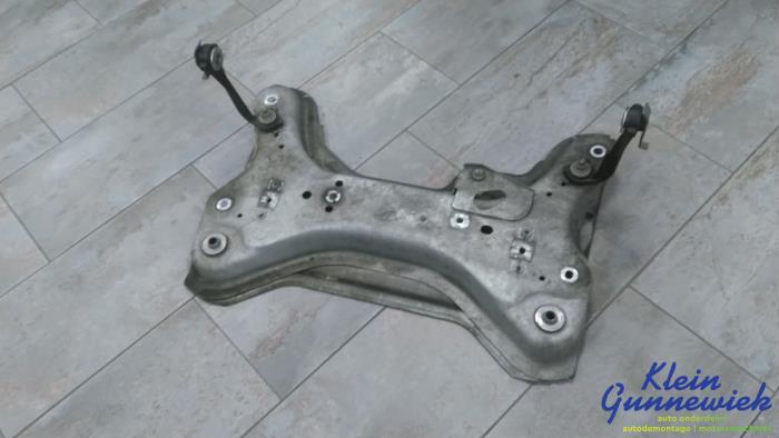 Begagnade Underram Renault Trafic Pris € 116,00 Marginaltabell erbjuds av Klein Gunnewiek Autodemontage & Motorentechniek