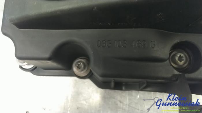 Ventildeckel van een Volkswagen Touran 2006