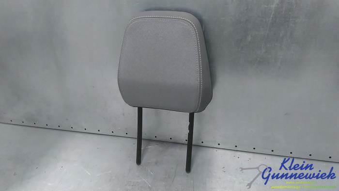 Używane Zaglówek Opel Mokka Cena € 43,00 Procedura marży oferowane przez Klein Gunnewiek Autodemontage & Motorentechniek