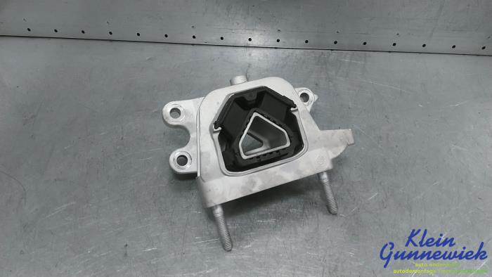 Used Engine mount Opel Mokka Price € 41,00 Margin scheme offered by Klein Gunnewiek Autodemontage & Motorentechniek