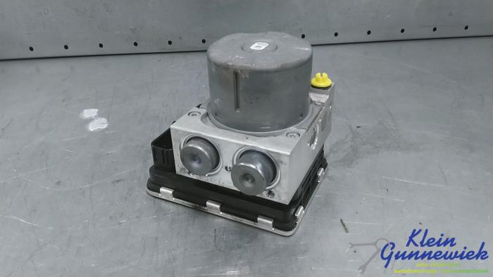 Begagnade ABS-pump BMW 3-Serie Pris € 450,00 Marginaltabell erbjuds av Klein Gunnewiek Autodemontage & Motorentechniek