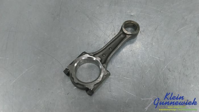 Używane Korbowód Opel Meriva Cena € 35,00 Procedura marży oferowane przez Klein Gunnewiek Autodemontage & Motorentechniek