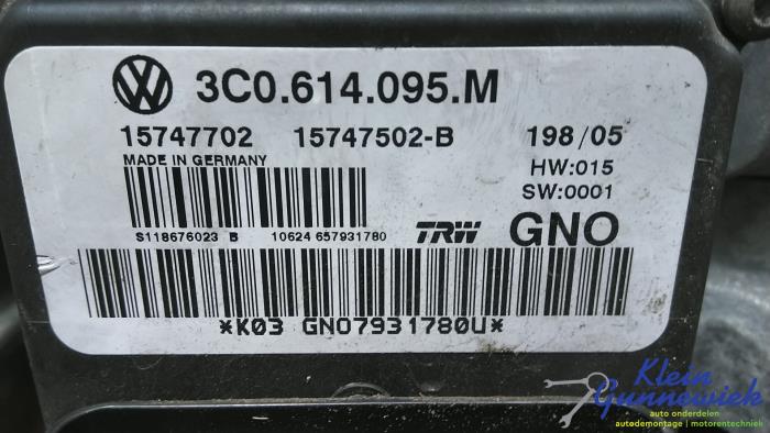 Bloc ABS d'un Volkswagen Passat 2005
