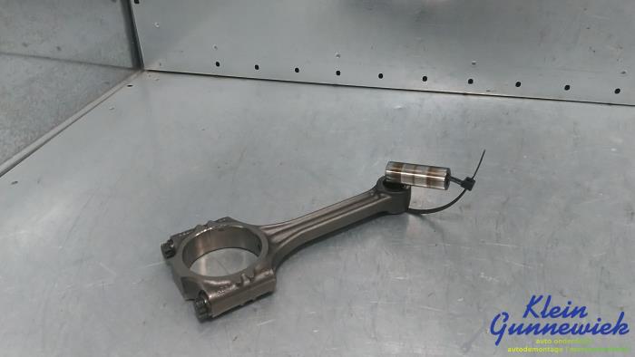 Używane Korbowód Volkswagen Polo Cena € 35,00 Procedura marży oferowane przez Klein Gunnewiek Autodemontage & Motorentechniek