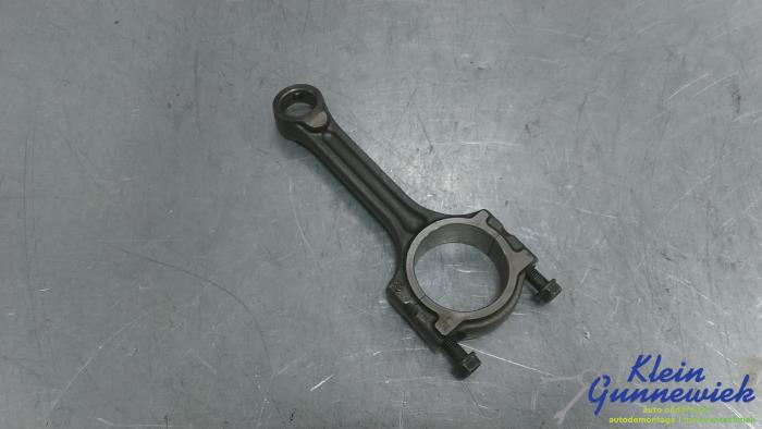 Usagé Bielle Renault Megane Prix € 31,00 Règlement à la marge proposé par Klein Gunnewiek Autodemontage & Motorentechniek