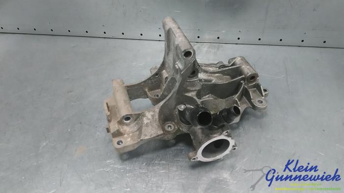Usagé Support dynamo bas BMW 3-Série Prix € 93,00 Règlement à la marge proposé par Klein Gunnewiek Autodemontage & Motorentechniek