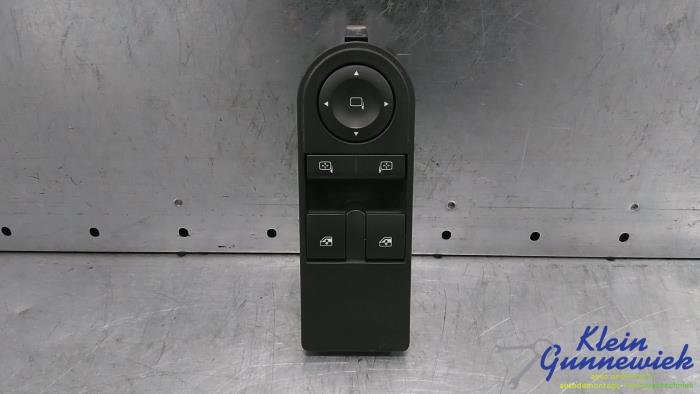 Usados Interruptor combinado de ventanillas Opel Astra Precio € 40,00 Norma de margen ofrecido por Klein Gunnewiek Autodemontage & Motorentechniek